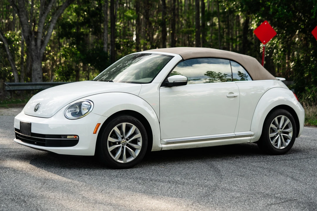 2013 Volkswagen A5 Beetle - Image 9 of 31