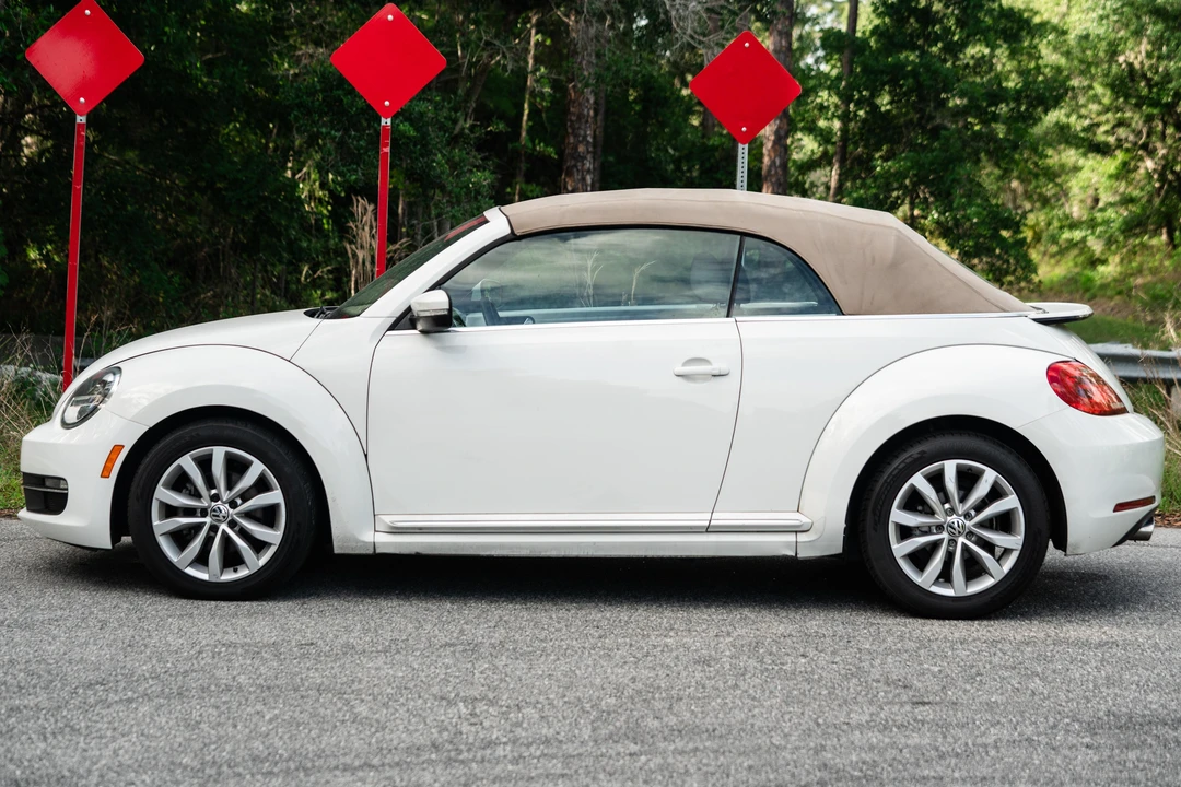2013 Volkswagen A5 Beetle - Image 11 of 31
