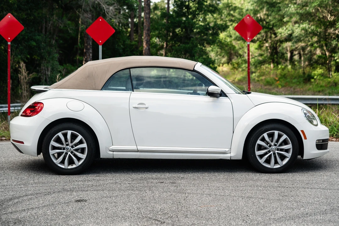 2013 Volkswagen A5 Beetle - Image 3 of 31