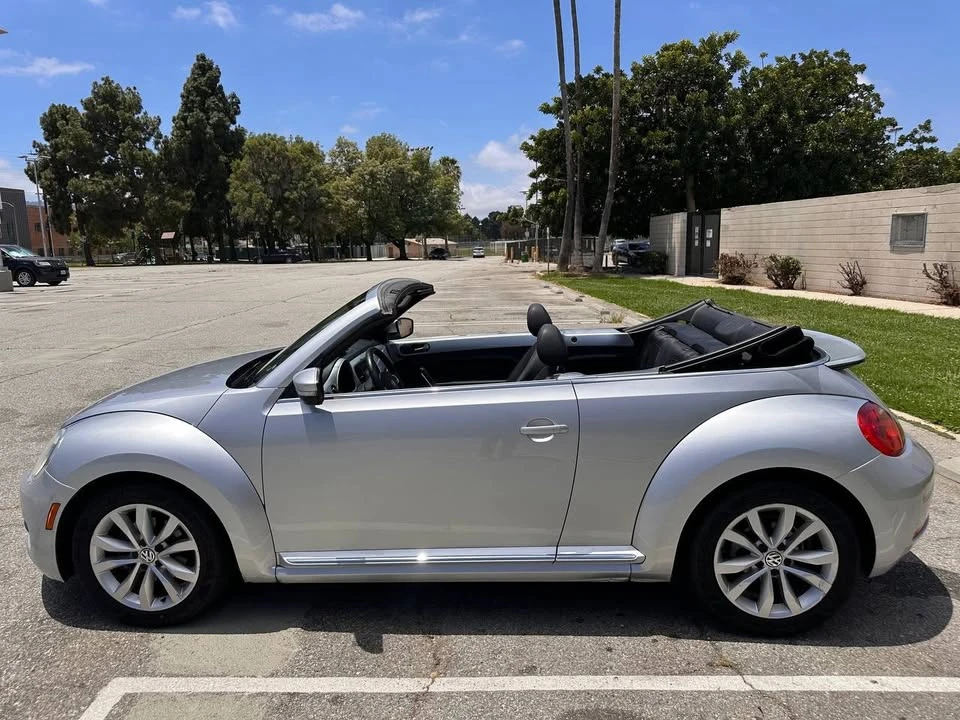 2013 Volkswagen A5 Beetle - Image 2 of 10