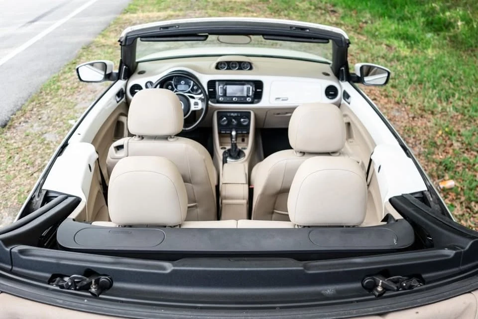 2013 Volkswagen A5 Beetle - Image 7 of 8