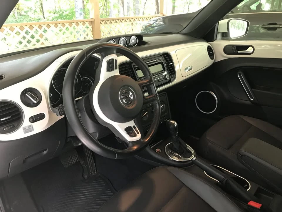 2013 Volkswagen A5 Beetle - Image 2 of 3