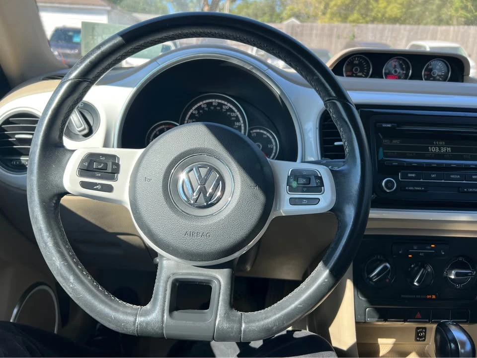 2013 Volkswagen A5 Beetle - Image 12 of 19