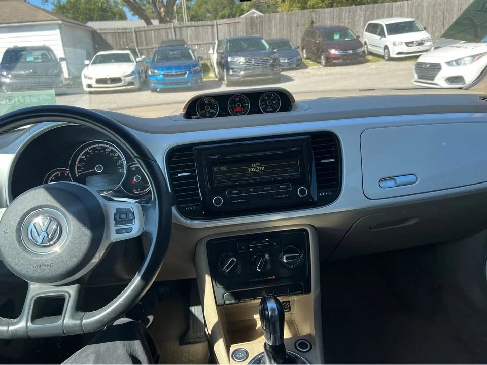2013 Volkswagen A5 Beetle - Image 16 of 19