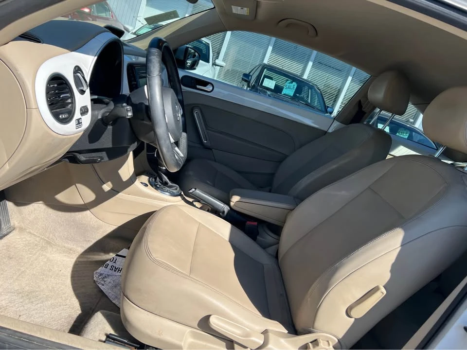 2013 Volkswagen A5 Beetle - Image 10 of 19