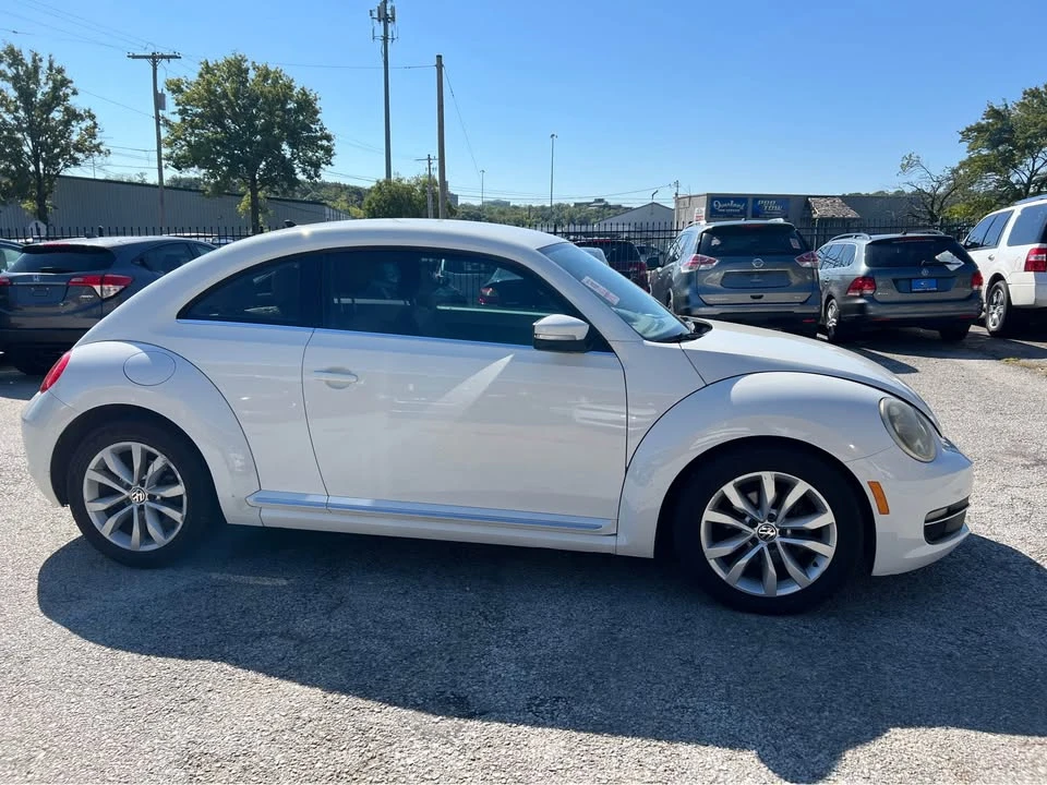 2013 Volkswagen A5 Beetle - Image 7 of 19