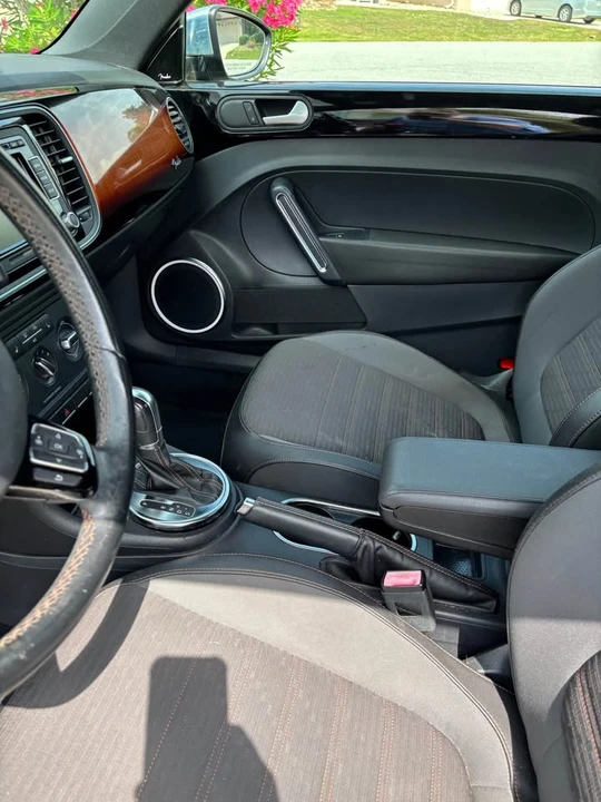 2013 Volkswagen A5 Beetle - Image 6 of 8
