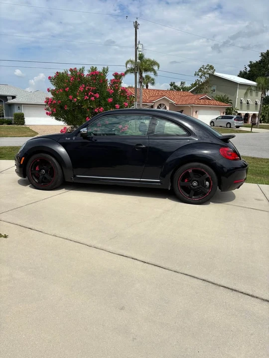 2013 Volkswagen A5 Beetle - Image 2 of 8