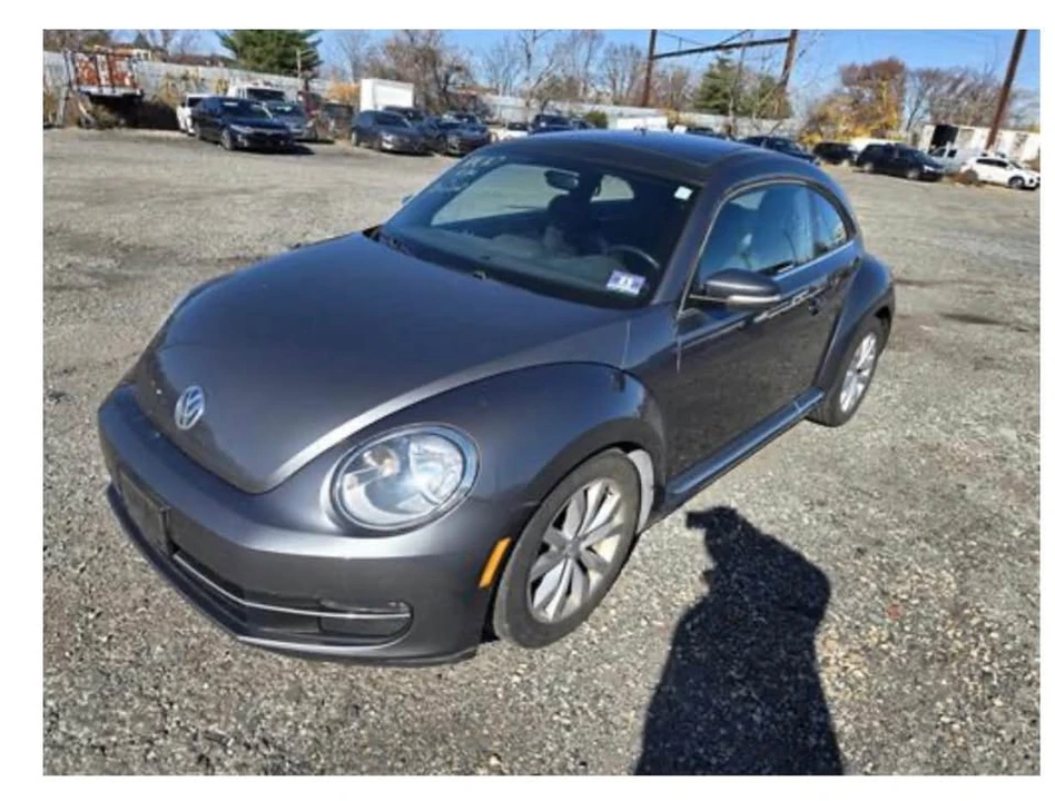 2013 Volkswagen A5 Beetle - Image 16 of 18