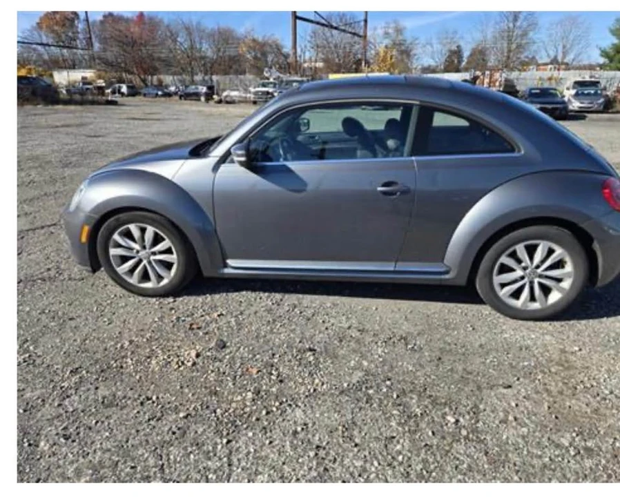 2013 Volkswagen A5 Beetle - Image 9 of 18