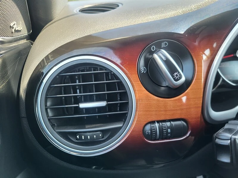 2013 Volkswagen A5 Beetle - Image 16 of 20
