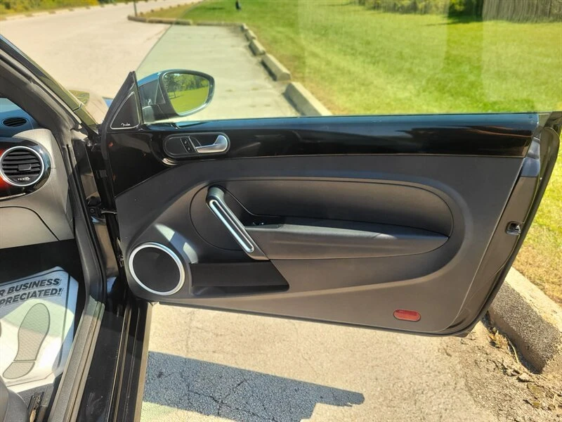 2013 Volkswagen A5 Beetle - Image 15 of 20