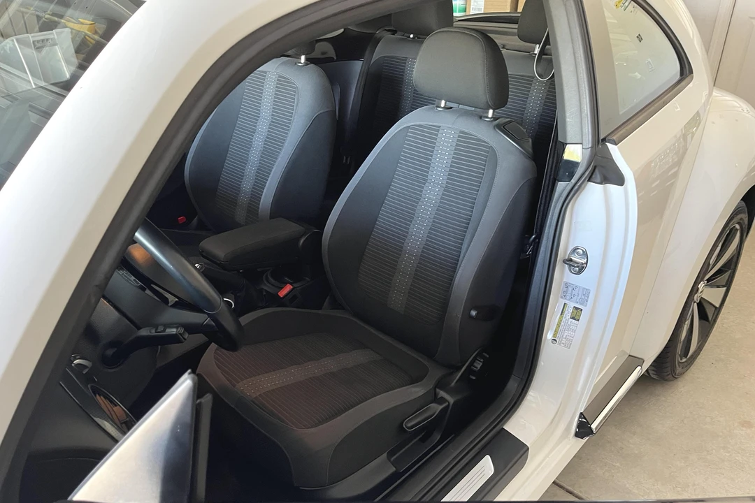 2013 Volkswagen A5 Beetle - Image 25 of 31