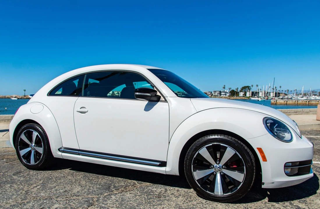 2013 Volkswagen A5 Beetle - Image 16 of 31