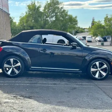 2013 Volkswagen Beetle Turbo Convertible 2D