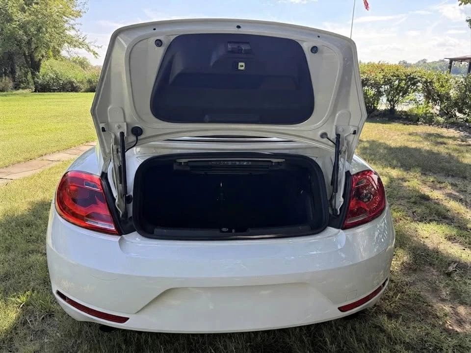 2013 Volkswagen A5 Beetle - Image 3 of 10