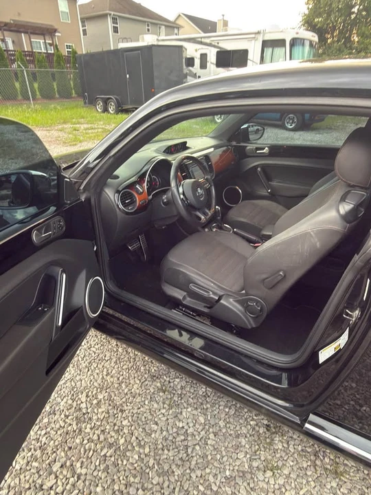 2013 Volkswagen A5 Beetle - Image 9 of 12