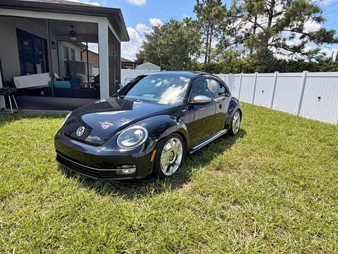 2013 Volkswagen Beetle Turbo Fender Edition Hatchback 2D