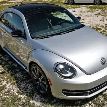 2013 Volkswagen Beetle Turbo Fender Edition