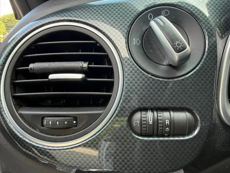 2013 Volkswagen A5 Beetle - Image 10 of 19