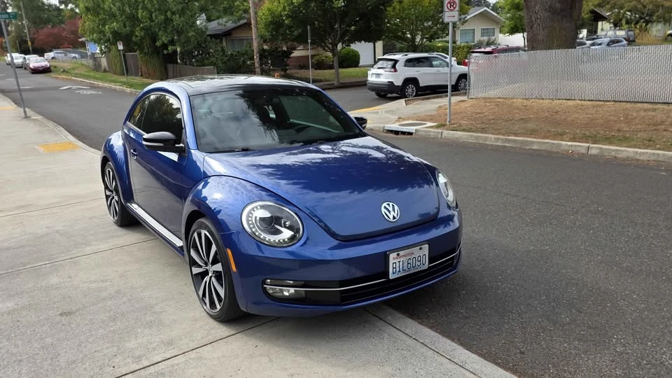 2013 Volkswagen A5 Beetle - Image 2 of 13