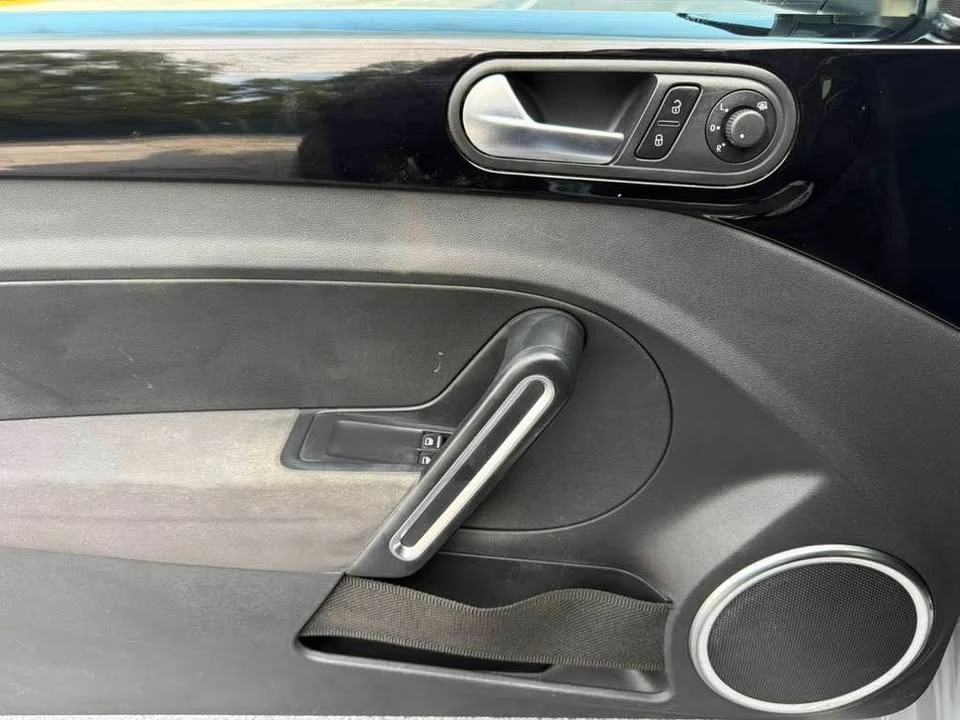 2013 Volkswagen A5 Beetle - Image 9 of 19