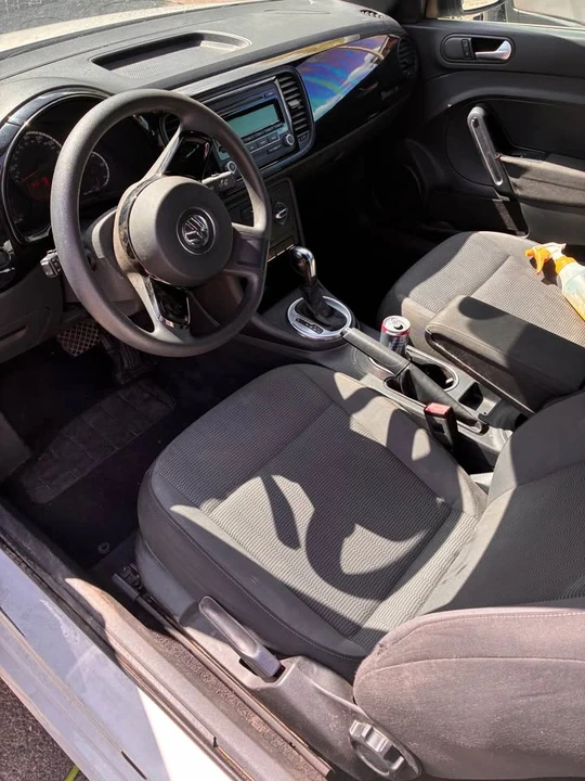 2013 Volkswagen A5 Beetle - Image 5 of 6