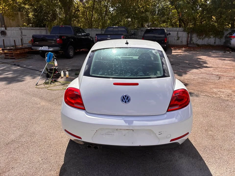 2013 Volkswagen A5 Beetle - Image 2 of 6