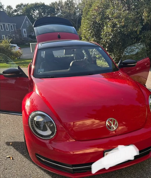 2013 Volkswagen A5 Beetle - Image 6 of 16