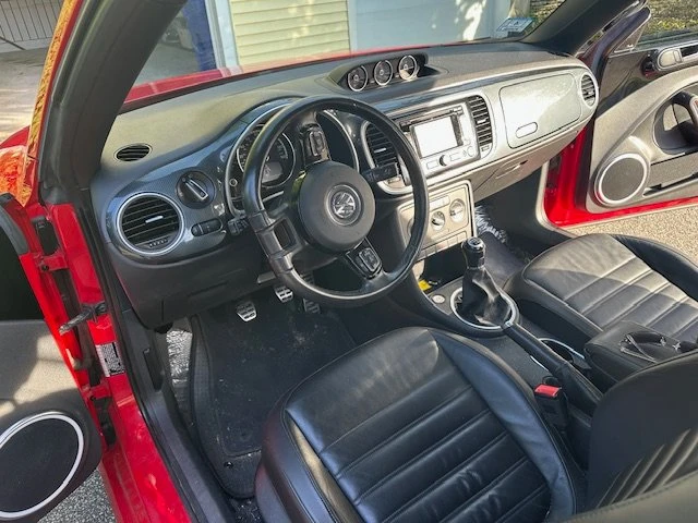 2013 Volkswagen A5 Beetle - Image 15 of 16