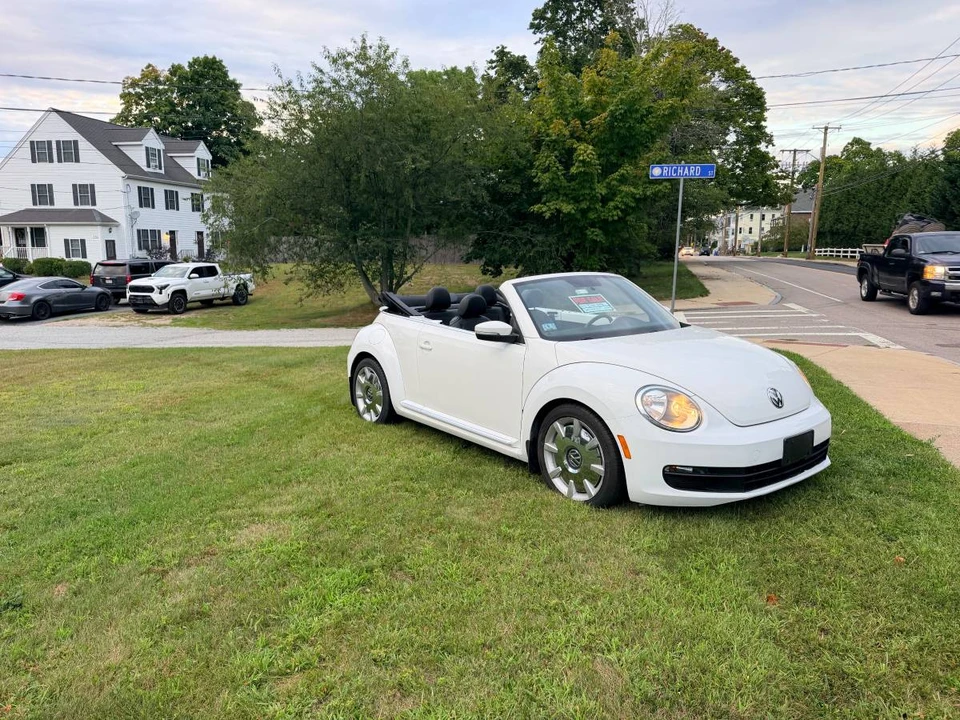 2013 Volkswagen A5 Beetle - Image 3 of 6