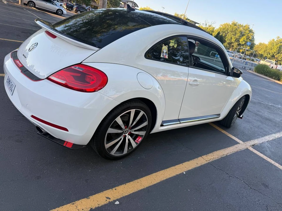 2013 Volkswagen A5 Beetle - Image 5 of 16