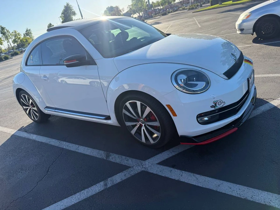 2013 Volkswagen A5 Beetle - Image 2 of 16