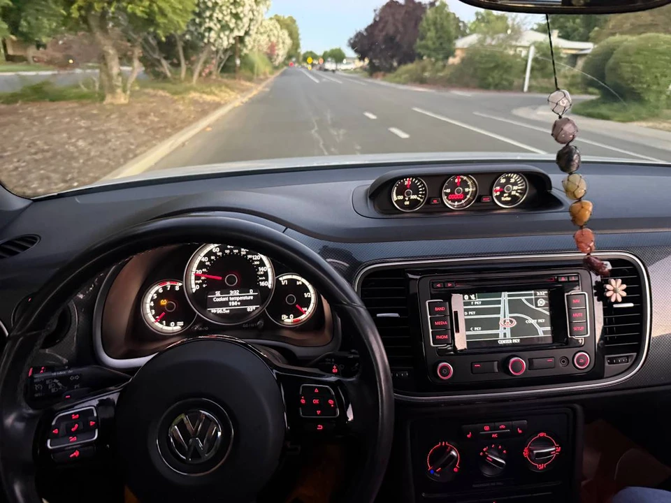 2013 Volkswagen A5 Beetle - Image 10 of 16