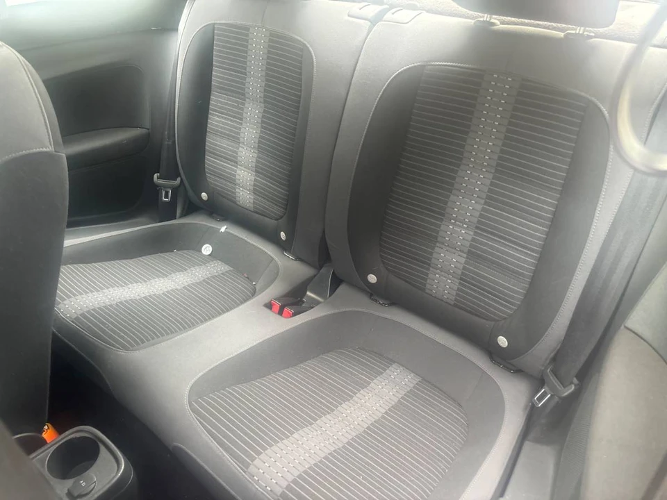 2013 Volkswagen A5 Beetle - Image 10 of 14