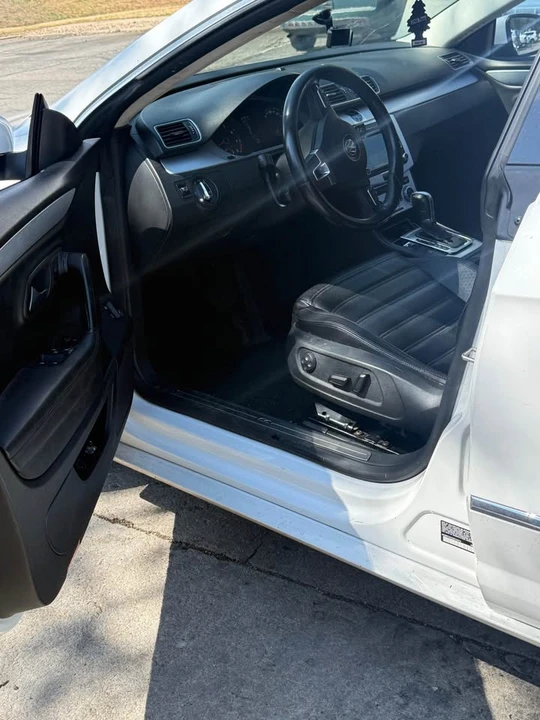 2013 Volkswagen CC - Image 10 of 11