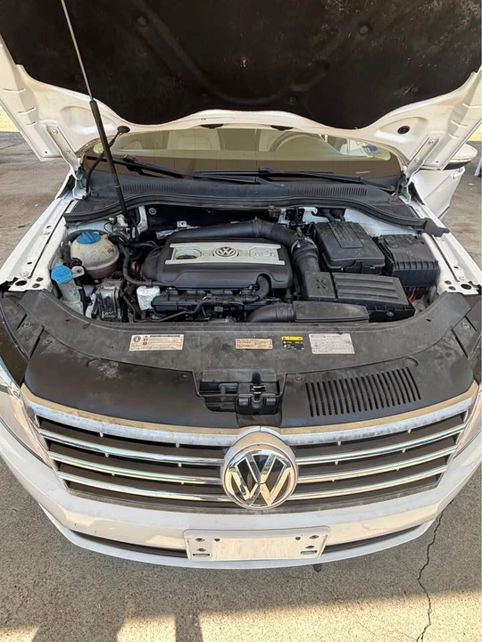 2013 Volkswagen CC - Image 8 of 13