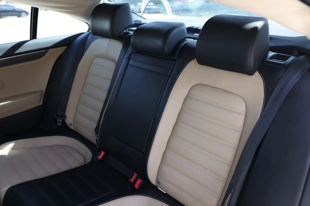 2013 Volkswagen CC - Image 10 of 12