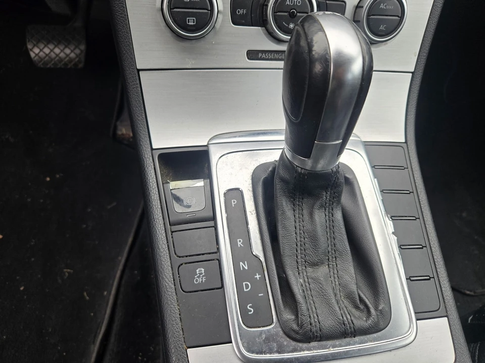 2013 Volkswagen CC - Image 16 of 20