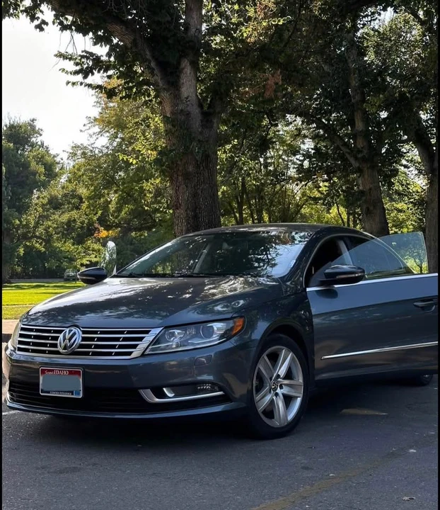 2013 Volkswagen CC - Image 2 of 13