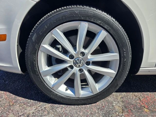 2013 Volkswagen Eos - Image 9 of 21