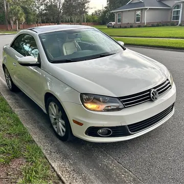 2013 Volkswagen Eos Komfort Hard Top Convertible 2D