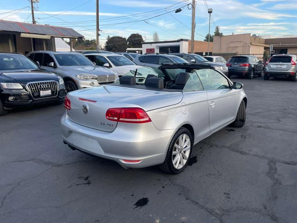 2013 Volkswagen Eos - Image 8 of 17