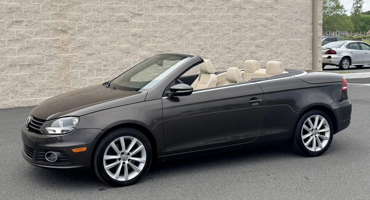 2013 Volkswagen Eos - Image 2 of 31