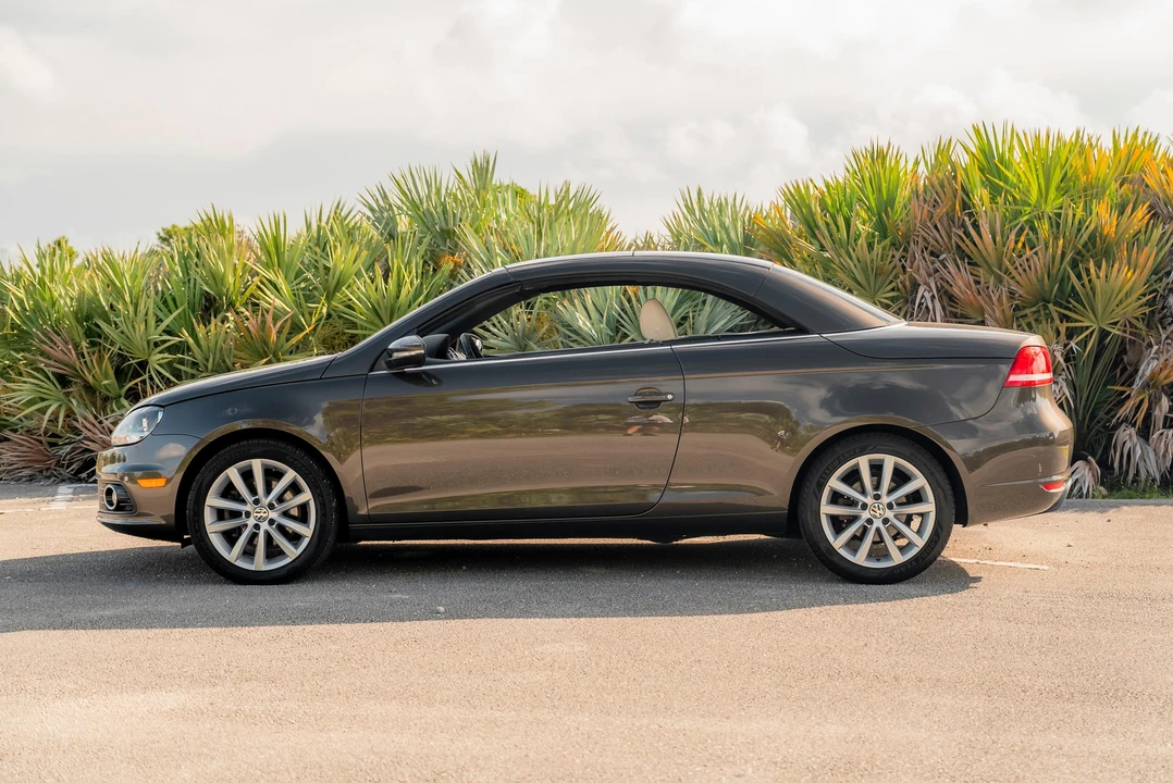 2013 Volkswagen Eos - Image 8 of 31