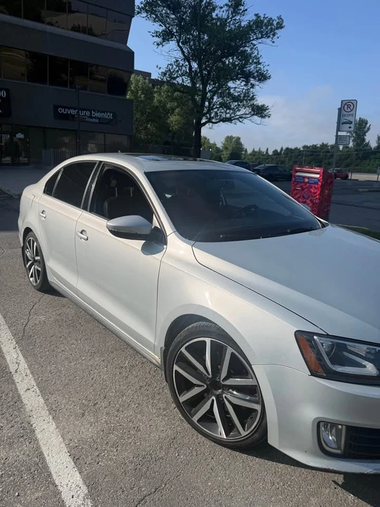2013 Volkswagen A5 Jetta - Image 2 of 6