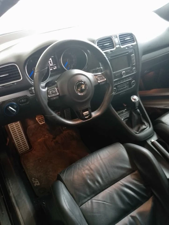 2013 Volkswagen Golf R Mk6 - Image 2 of 8