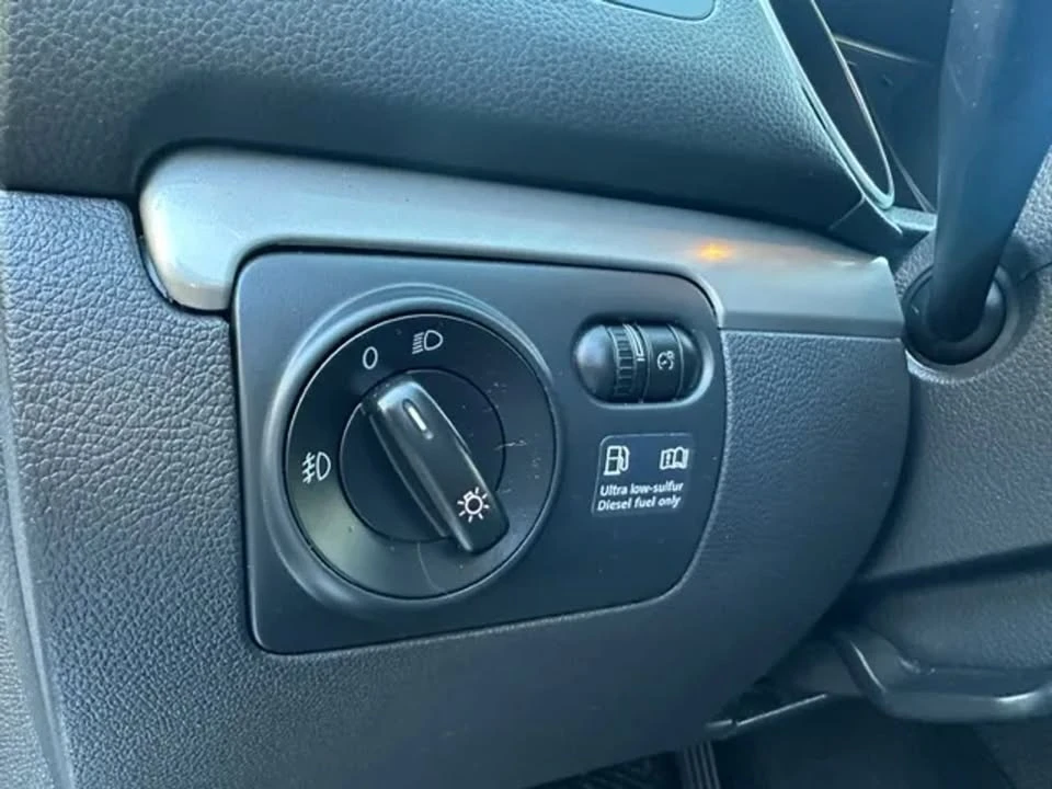2013 Volkswagen Golf - Image 17 of 20