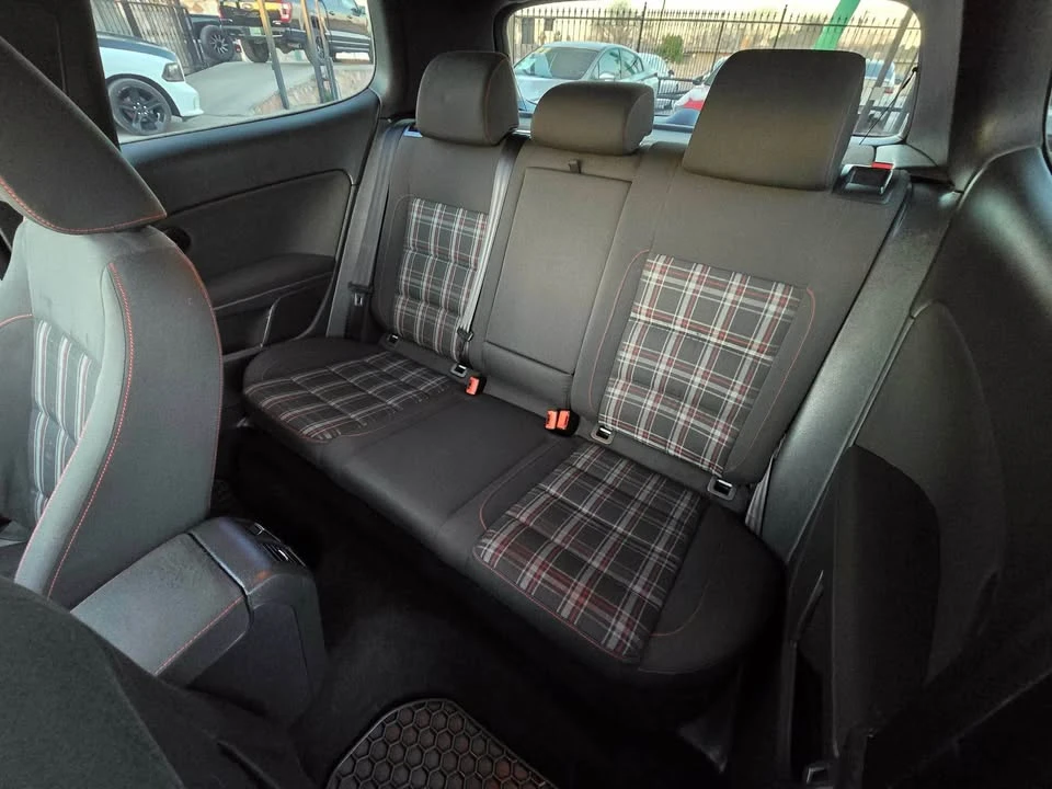 2013 Volkswagen Golf - Image 10 of 16
