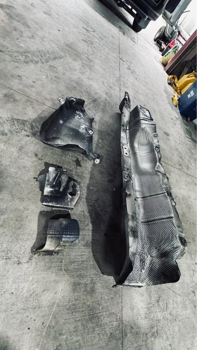 2013 Parts & Memorabilia Mechanical Components - Image 9 of 13